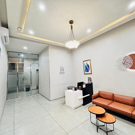 Ixoras Hotel Lemba Kinshasa Exteriör bild