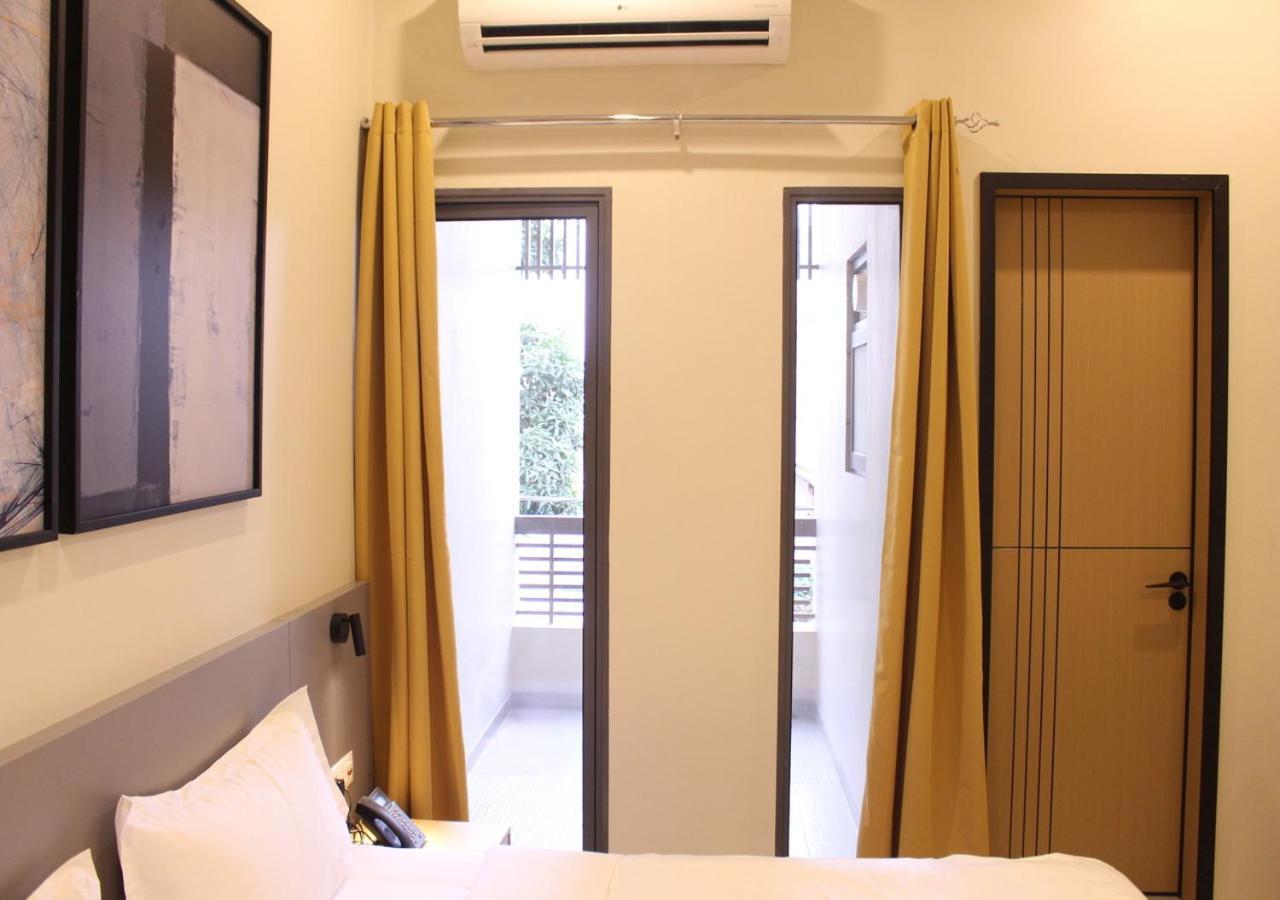 Ixoras Hotel Lemba Kinshasa Exteriör bild