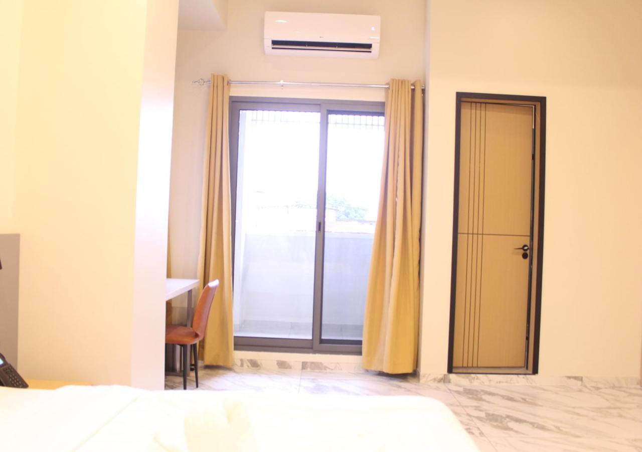 Ixoras Hotel Lemba Kinshasa Exteriör bild